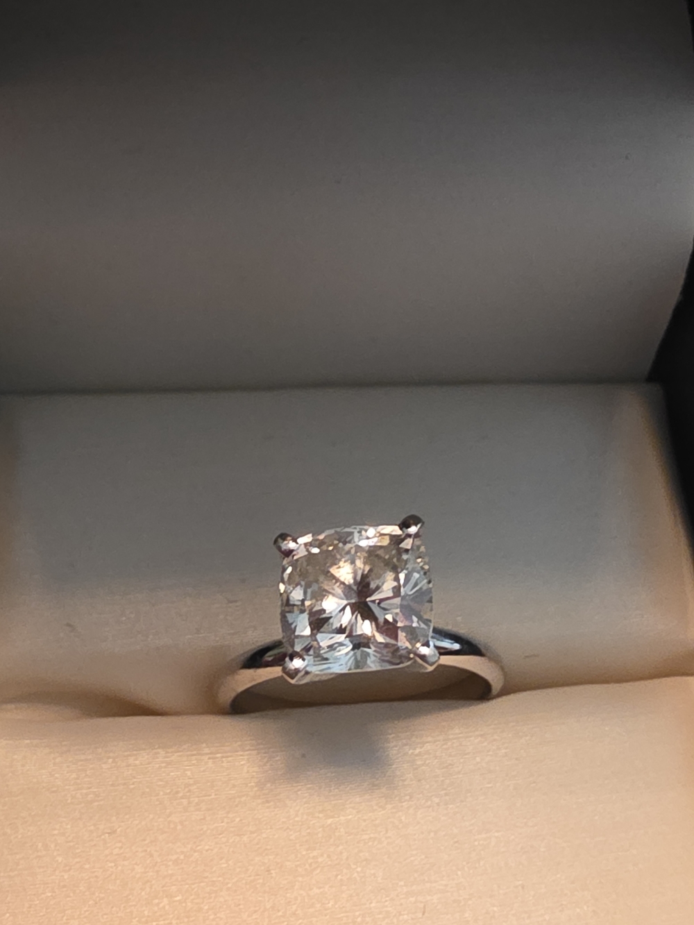 14kt 3.5 Carat Solitaire Cushion-Cut Diamond Engagement Ring - White Gold